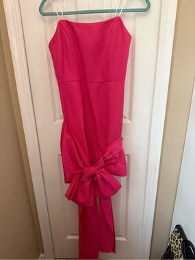 NWT Elliatt Strapless Fuchsia Midi Dress with Oversized Bow